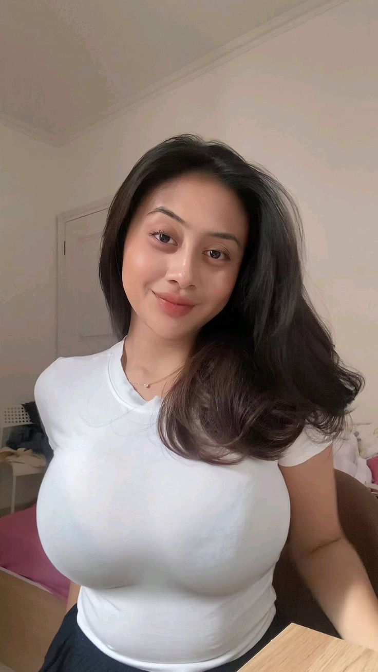 Viral Tante Binor Cantik Pemilik Futsal dan Caffe Jakarta Indonesia Top Trend 2025