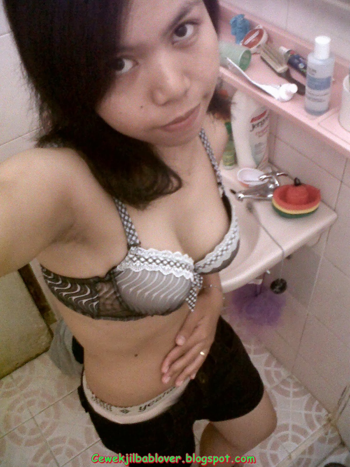 20 Indonesia Video Viral Abg on Social Wadah in 2026 bök3p Abg Gak Takut Ketahuan Aksi Nekat di Teras Garasi